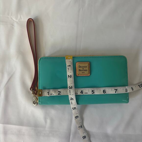 Dooney & Bourke Patent Leather Aqua Blue Zip Wristlet Wallet Clutch Turquoise - Picture 14 of 14